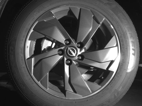 Used 2025 Nissan Rogue SV image 12