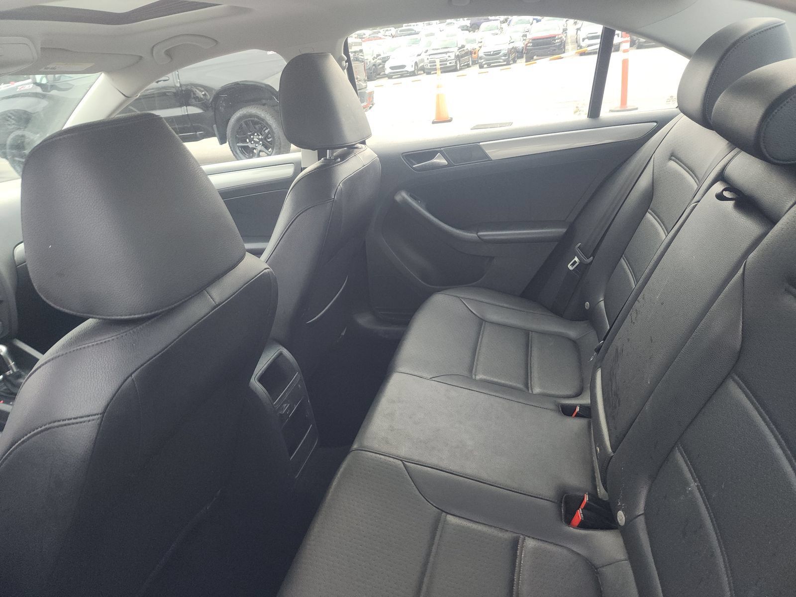 Used 2017 Volkswagen Jetta SE FWD image 7