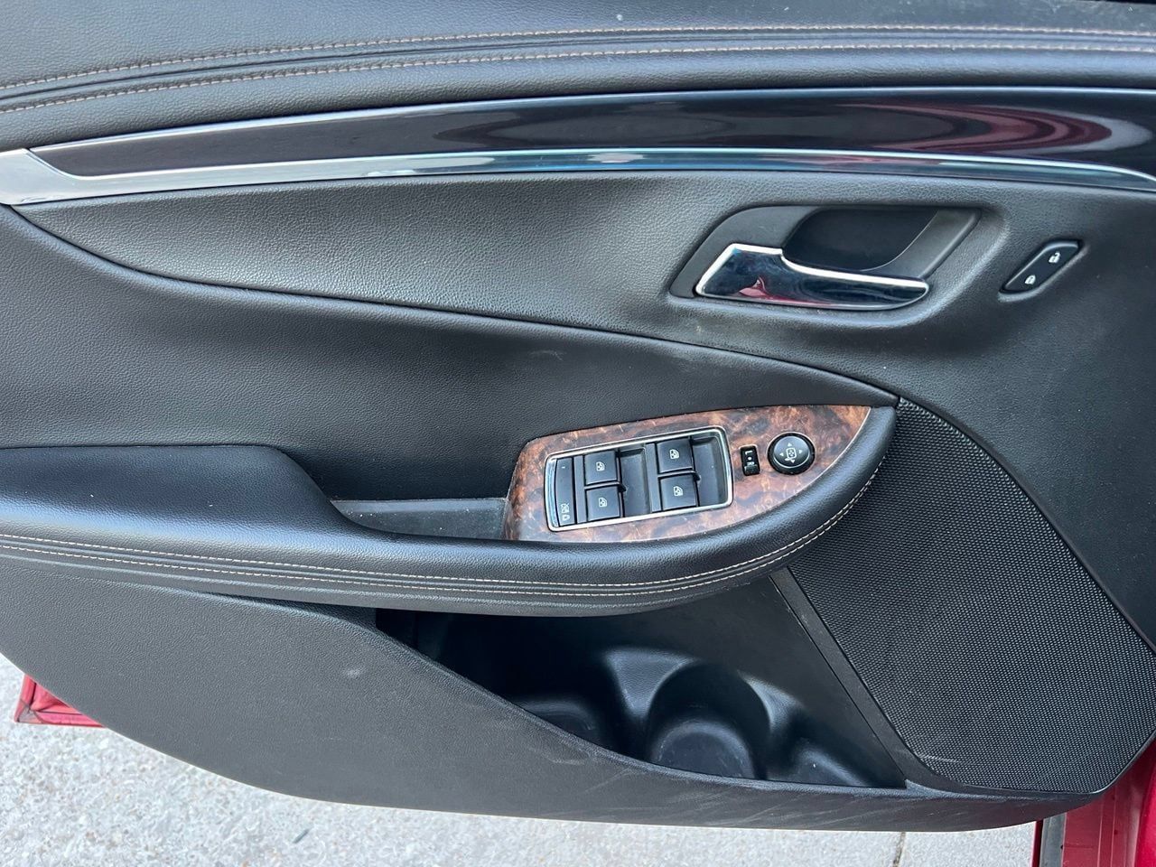 Used 2014 Chevrolet Impala LTZ FWD image 11