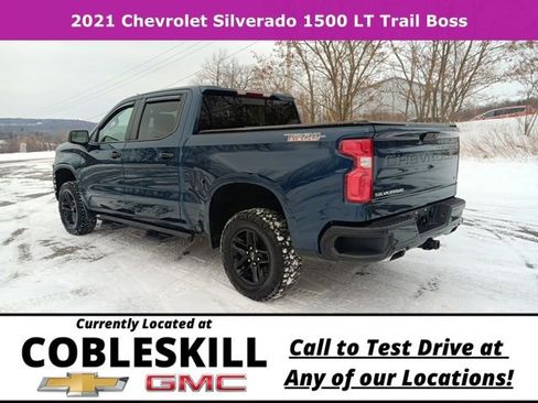 Used 2021 Chevrolet Silverado 1500 LT Trail Boss w/ Convenience Package II AWD/4WD image 7