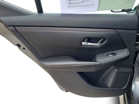 Used 2021 Nissan Sentra SR FWD image 16