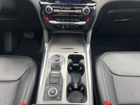 Used 2023 Ford Explorer Limited w/ Limited Technology Package image 23