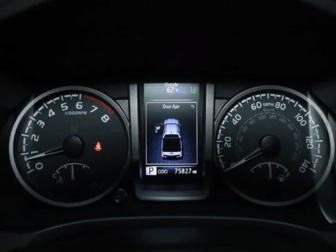 Certified 2023 Toyota Tacoma TRD Off-Road AWD/4WD image 24