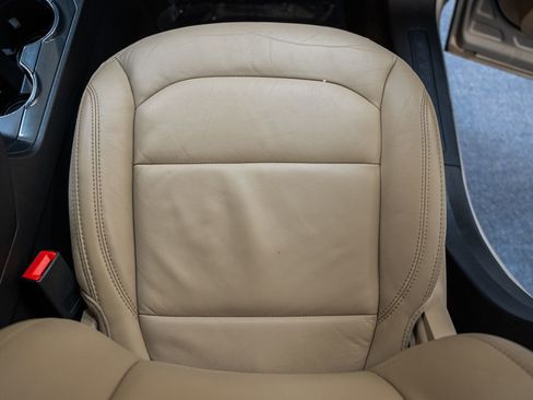 Certified 2017 Ford Explorer XLT w/ Equipment Group 202A image 35