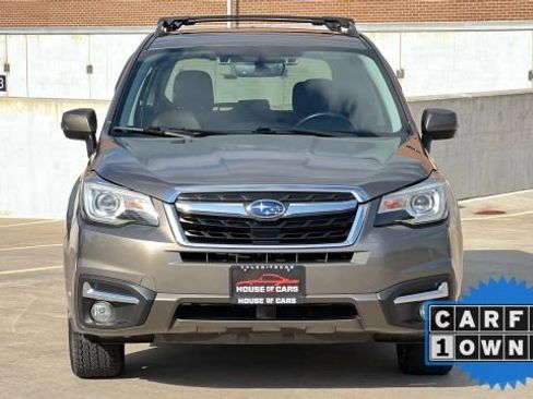 Used 2017 Subaru Forester 2.5i Touring image 4