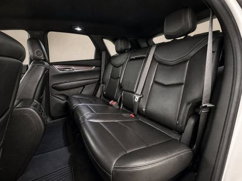 Used 2025 Cadillac XT5 Luxury FWD image 10