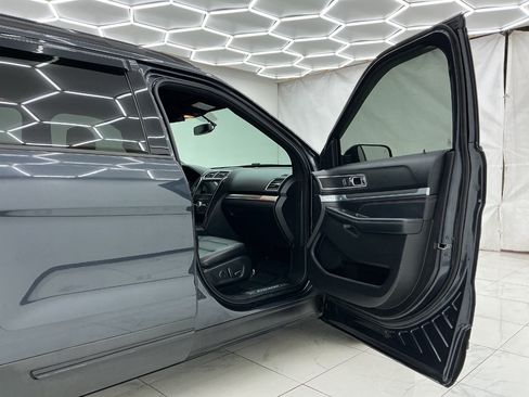 Used 2017 Ford Explorer Sport AWD/4WD image 19