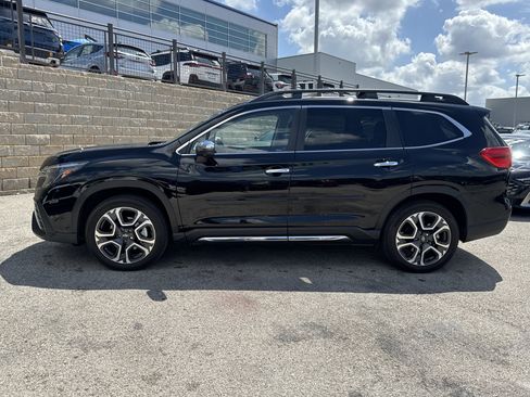 Used 2023 Subaru Ascent Touring AWD/4WD image 6