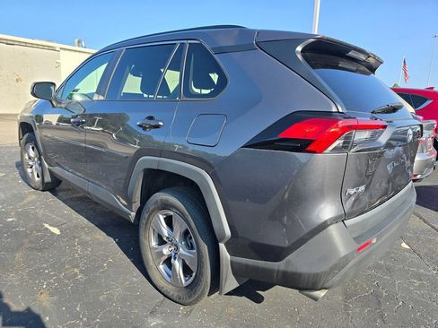 Used 2022 Toyota RAV4 XLE w/ Convenience Package AWD/4WD image 6