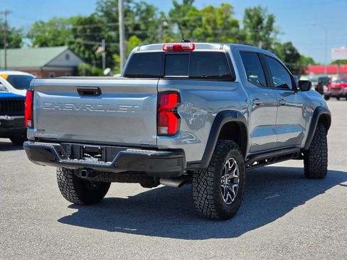 Used 2025 Chevrolet Colorado ZR2 AWD/4WD image 7