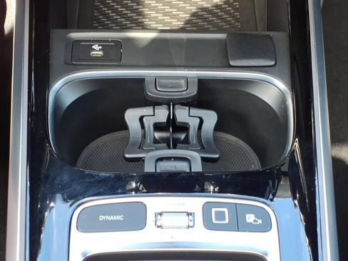 Used 2025 Mercedes-Benz GLB 250 4MATIC image 20