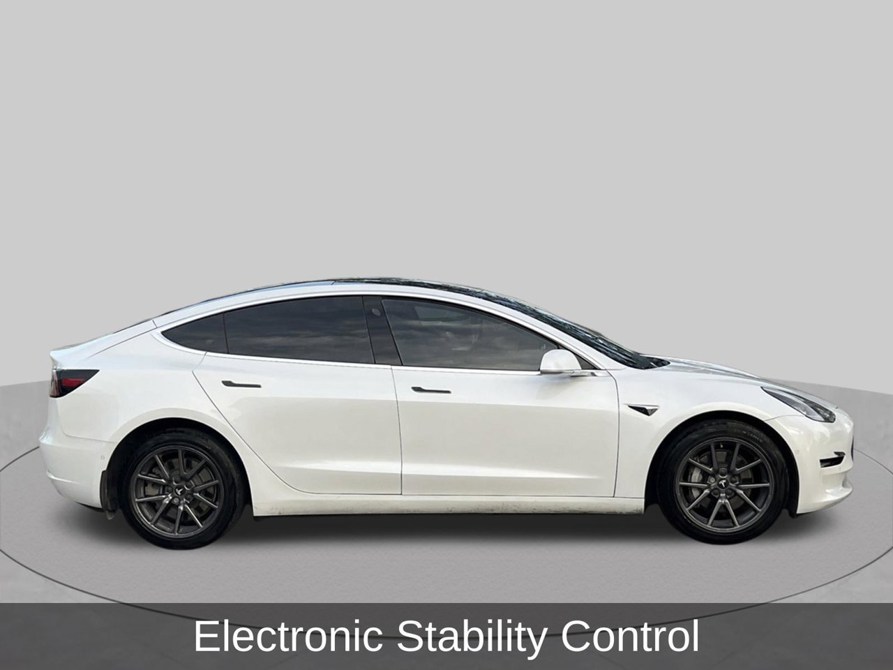 Used 2020 Tesla Model 3 Standard Range Plus RWD image 7