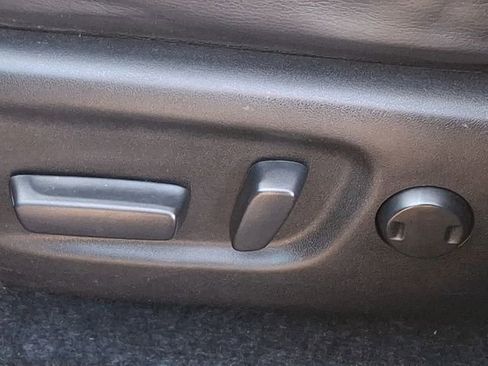 Used 2015 Toyota RAV4 Limited image 25