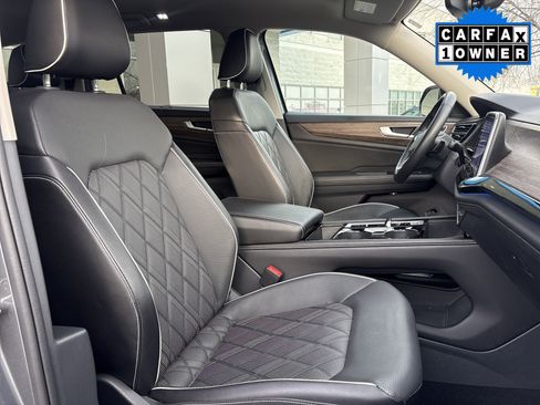 Used 2024 Volkswagen Atlas SEL Premium R-Line image 27