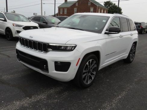 Used 2022 Jeep Grand Cherokee Overland image 3