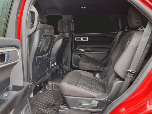 Used 2020 Ford Explorer XLT w/ Comfort Package image 22