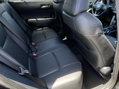 Certified 2024 Toyota Corolla Cross XLE w/ Convenience Package FWD image 12