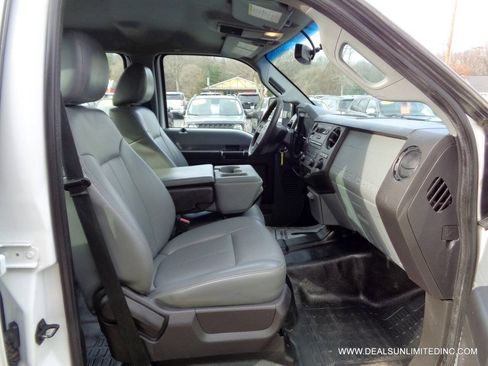 Used 2014 Ford F250 XL w/ Power Equipment Group AWD/4WD image 19