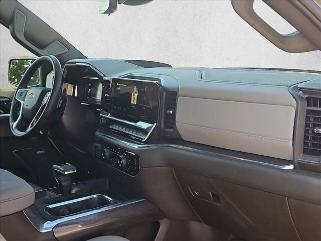 Certified 2025 Chevrolet Silverado 1500 LTZ AWD/4WD image 22