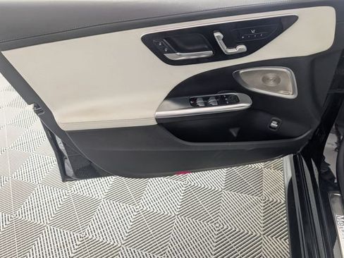 Used 2022 Mercedes-Benz C 300 Sedan image 9