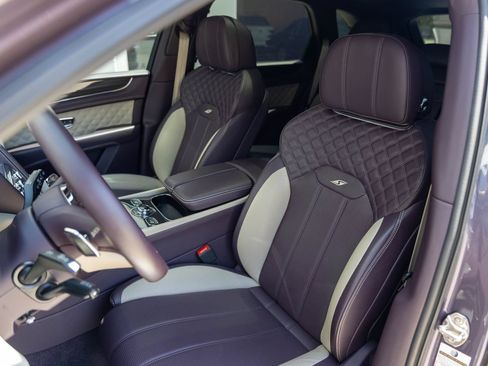 Certified 2023 Bentley Bentayga AWD/4WD image 23