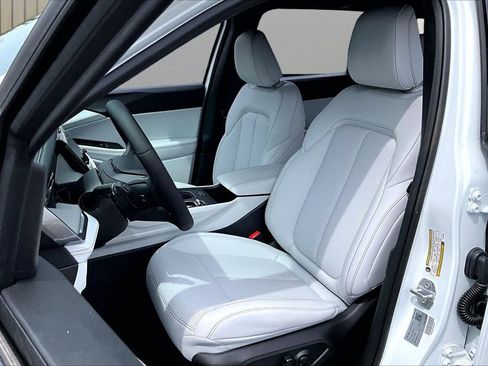 New 2026 Jeep Cherokee Limited AWD/4WD image 17