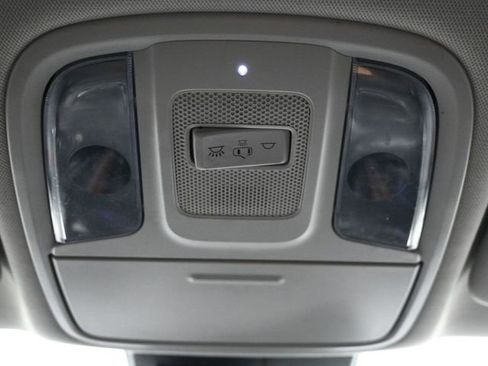 Used 2019 Kia Stinger RWD image 16