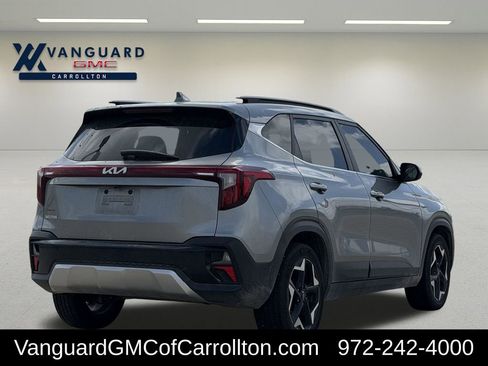 Used 2024 Kia Seltos EX FWD image 9