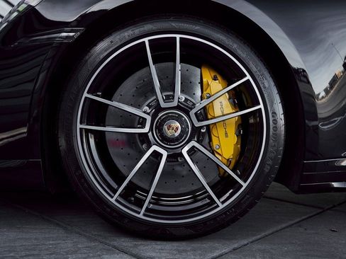 Used 2022 Porsche 911 Turbo S image 3