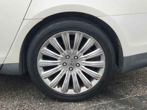 Used 2013 Lincoln MKS FWD image 31