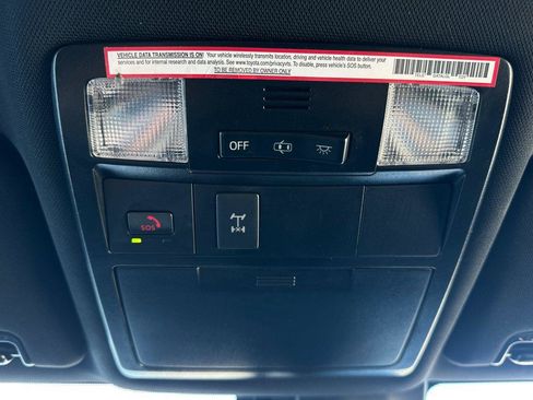 Used 2022 Toyota Tacoma TRD Off-Road image 34