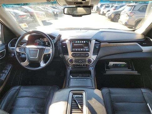 Used 2020 GMC Yukon XL Denali w/ Open Road Package image 8