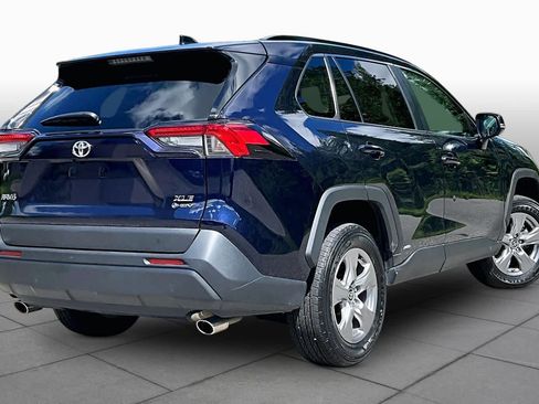 Used 2025 Toyota RAV4 XLE AWD/4WD image 13