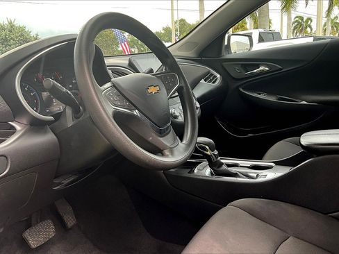 Used 2024 Chevrolet Malibu LT image 4