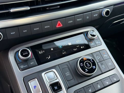 Used 2024 Hyundai Palisade Calligraphy image 37