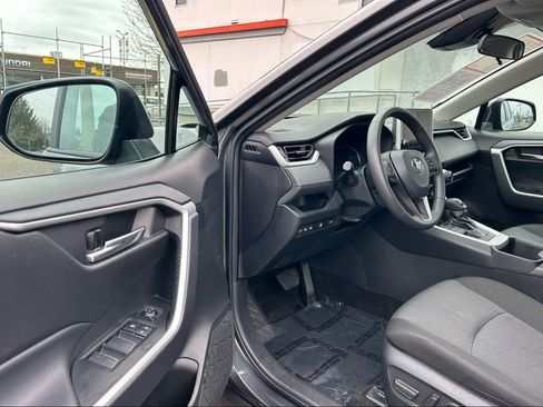 Certified 2024 Toyota RAV4 XLE w/ Convenience Package image 9
