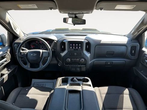 Used 2022 Chevrolet Silverado 1500 Custom Trail Boss w/ LPO, Dark Essentials Package AWD/4WD image 10