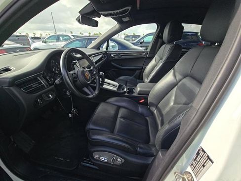Used 2023 Porsche Macan Turbo AWD/4WD image 4