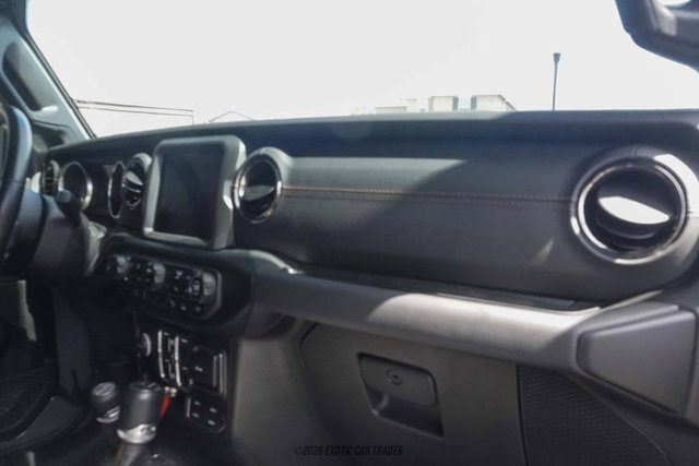 Used 2022 Jeep Wrangler Unlimited Sahara AWD/4WD image 36