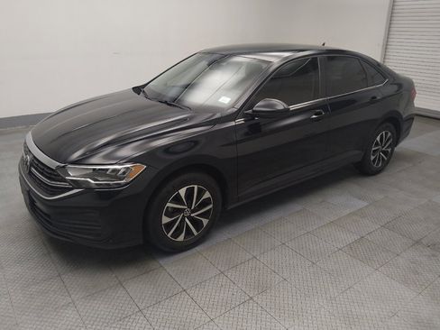 Used 2022 Volkswagen Jetta S FWD image 2