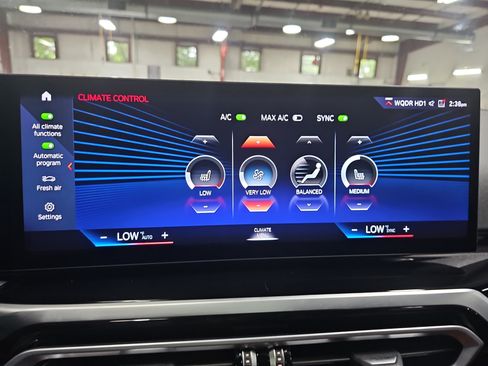 Used 2023 BMW i4 eDrive40 w/ Premium Package RWD image 22