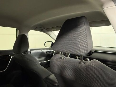 Used 2019 Toyota RAV4 LE image 28