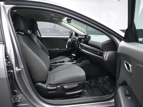 Used 2025 Kia K4 FWD image 27