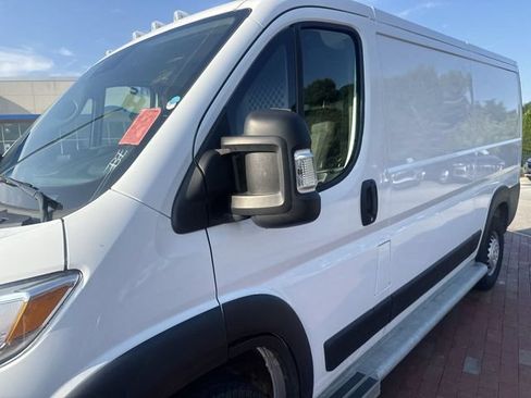 Used 2025 RAM ProMaster 2500 w/ U-Haul Equipment Group FWD image 5