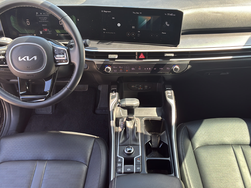 Used 2025 Kia Sorento S FWD image 32