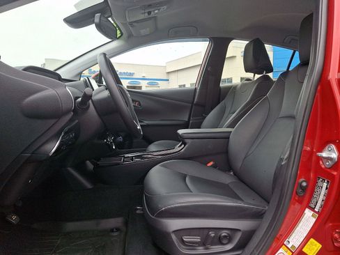 Used 2020 Toyota Prius Prime Limited w/ Carpet Mat Package FWD image 13