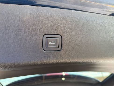 Used 2023 Chevrolet Traverse LT w/ LPO, Floor Liner Package AWD/4WD image 24