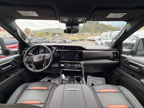 Used 2025 GMC Sierra 2500 AT4 w/ AT4 Premium Plus Package AWD/4WD image 22