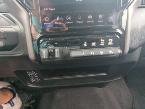 Used 2025 RAM 2500 Big Horn AWD/4WD image 14