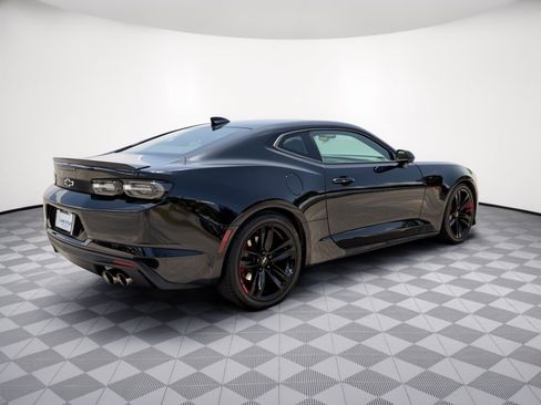 Used 2022 Chevrolet Camaro LT w/ Redline Edition RWD image 9